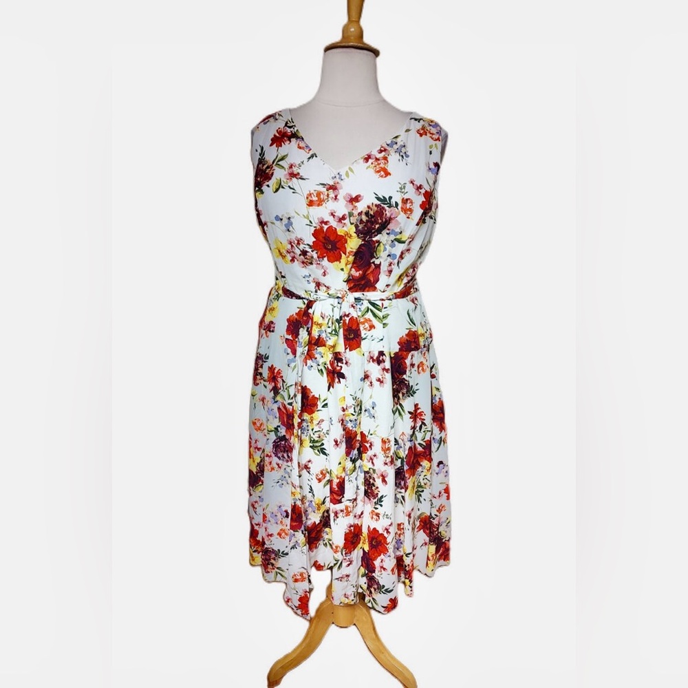 Taylor Fit Flare linen blend belted floral dress